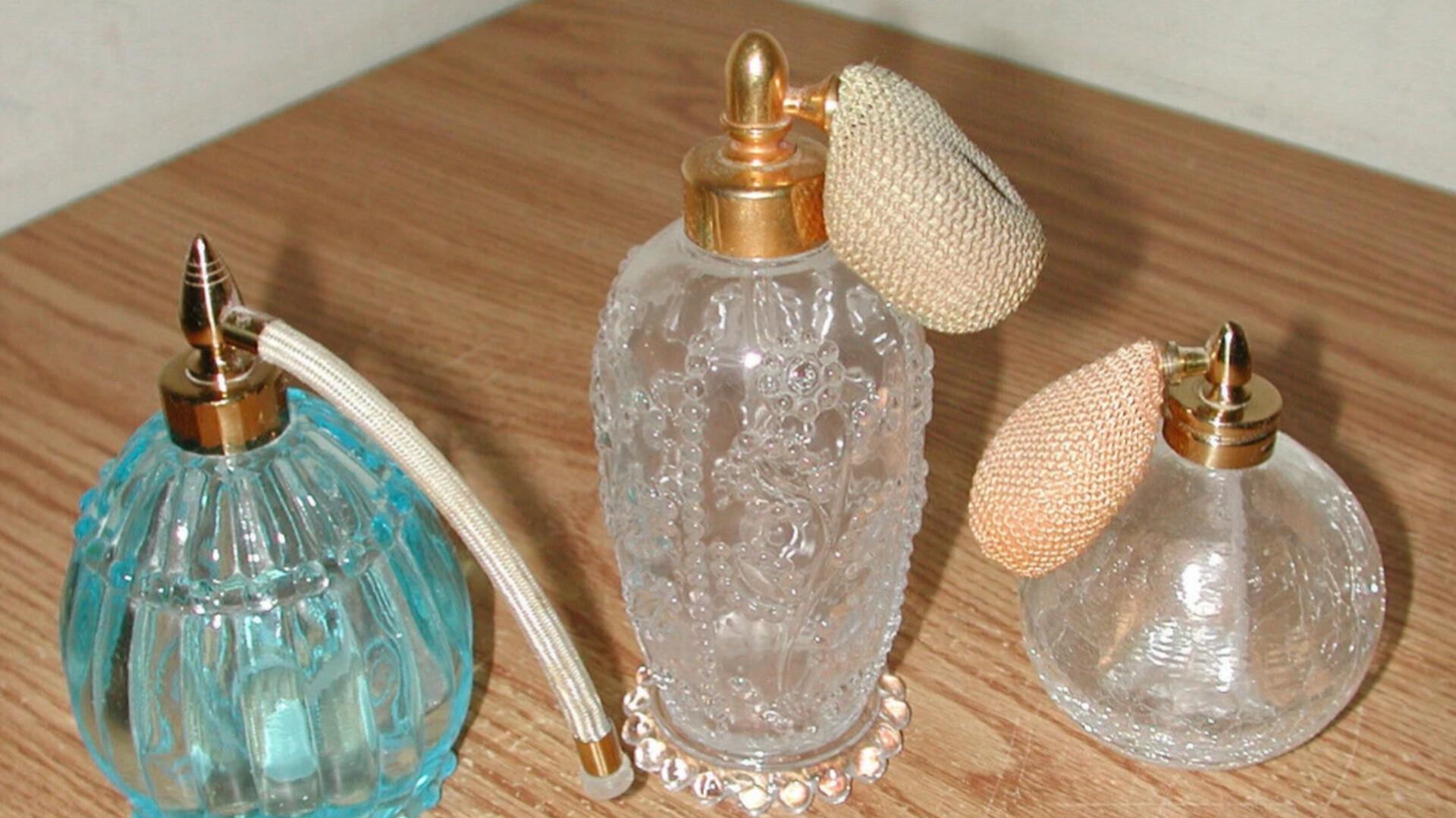 اتومایزرهای قدیمی عطرها